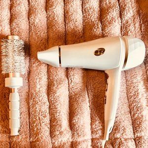 T3 Featherweight Luxe 2i professional hair dryer